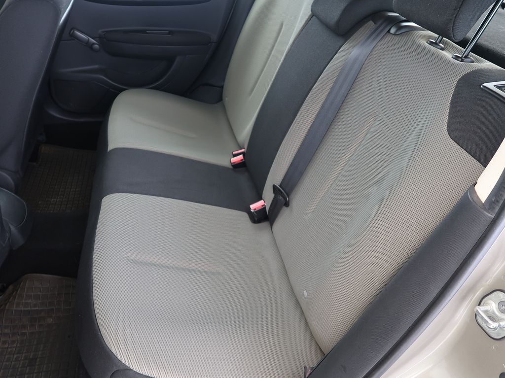 citroen-c4-1-4i-65kw-klimatizace-cz - 9