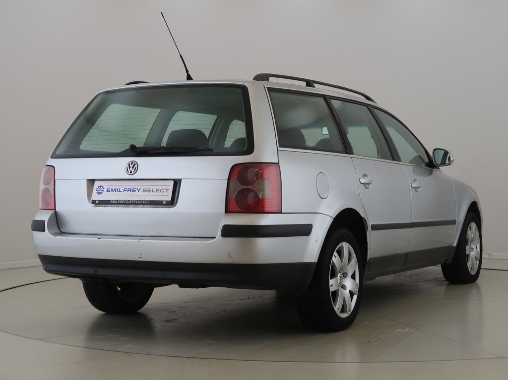 volkswagen-passat-1-9tdi-96kw-automat-bez-stk - 4