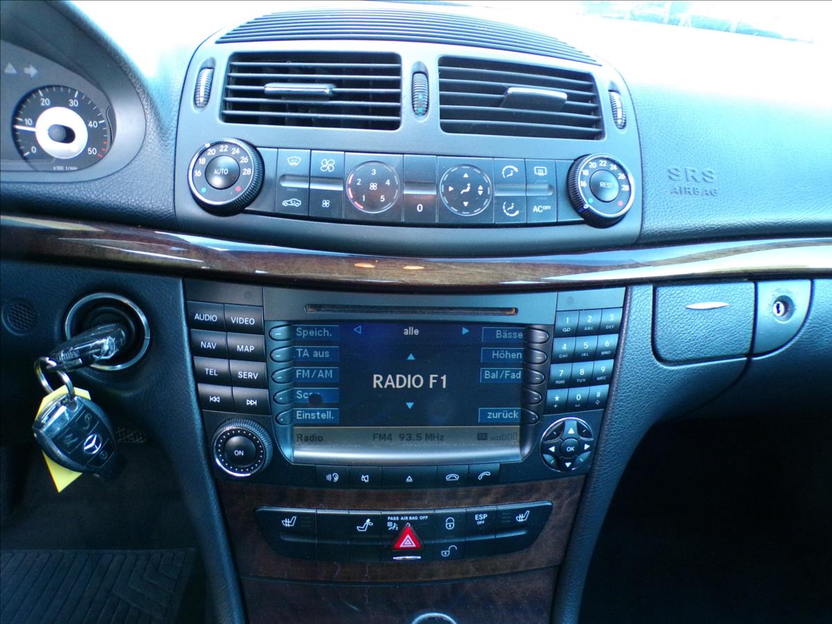 mercedes-benz-tridy-e-2-7-cdi-tazne-zarizeni-automat - 7