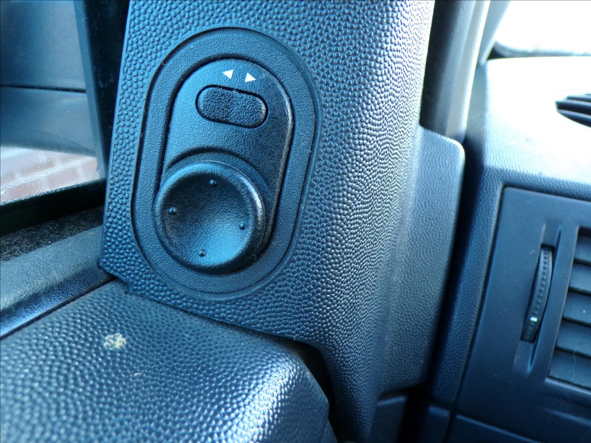 opel-meriva-1-6-i-tazne-zarizeni - 9