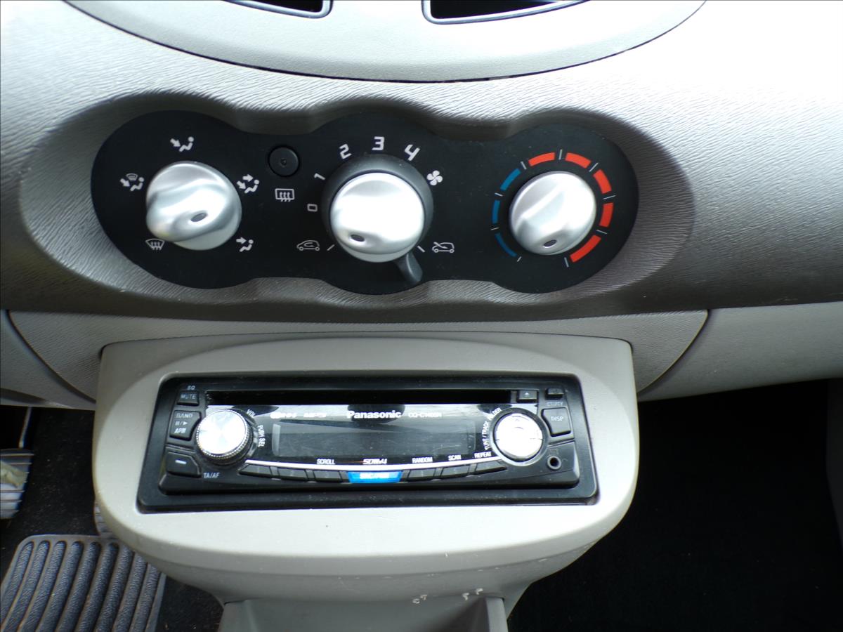 renault-twingo-1-2-i - 7