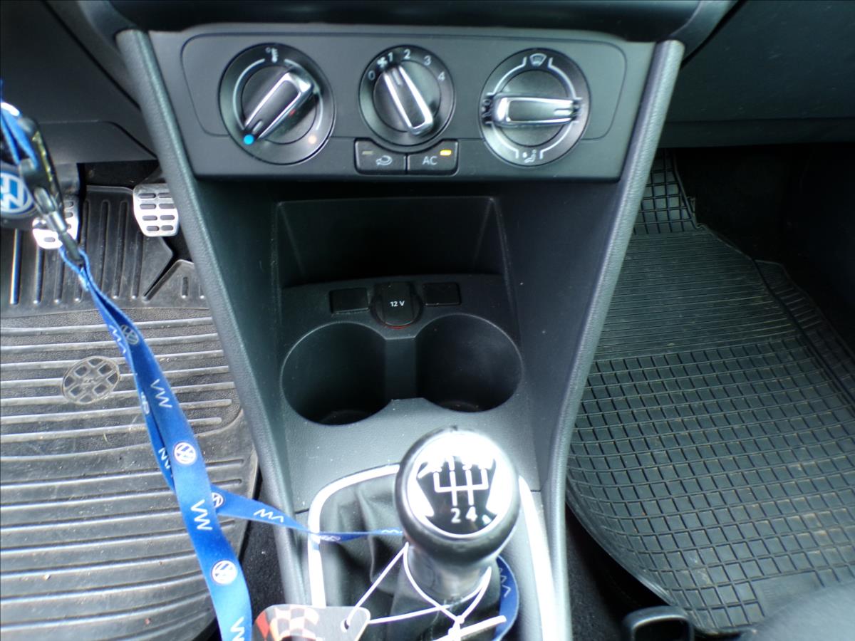 volkswagen-polo-1-6-tdi - 8