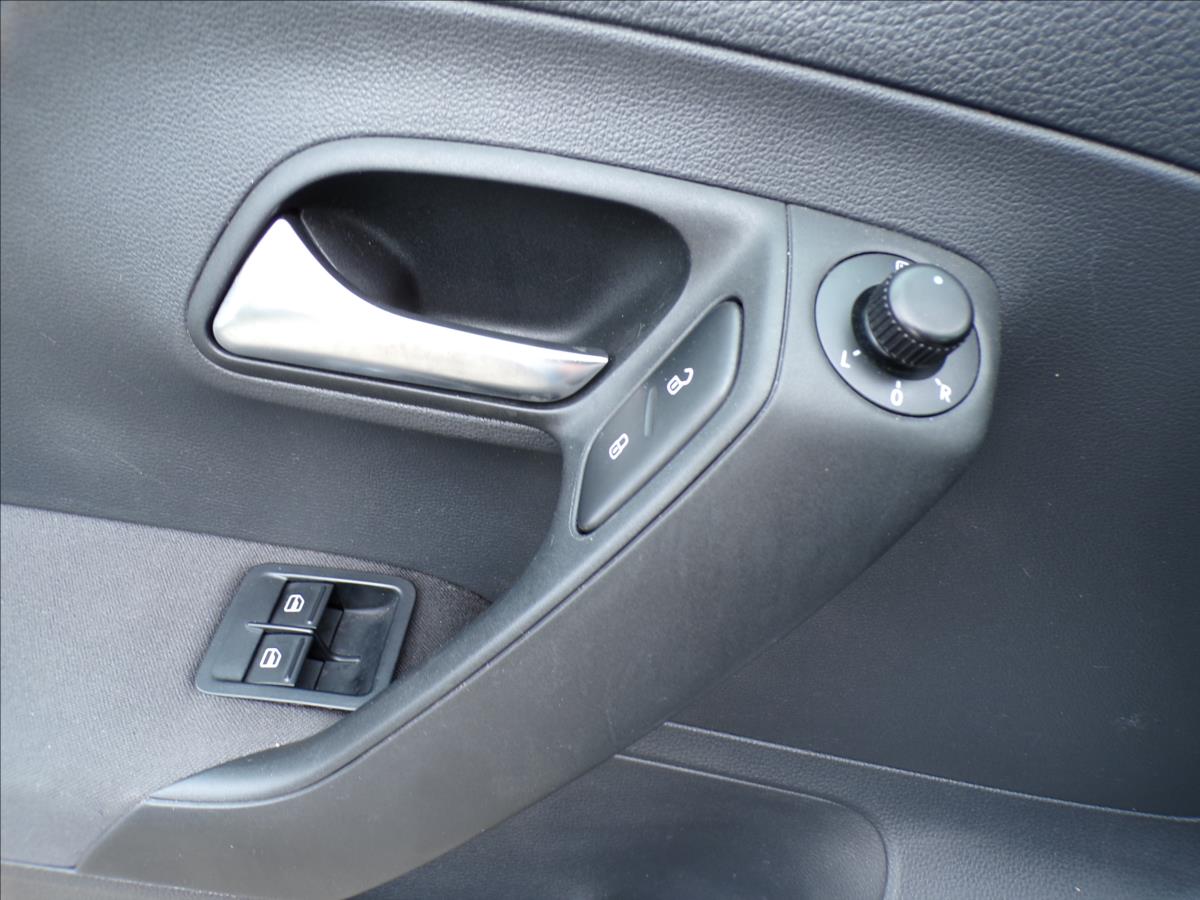 volkswagen-polo-1-6-tdi - 9