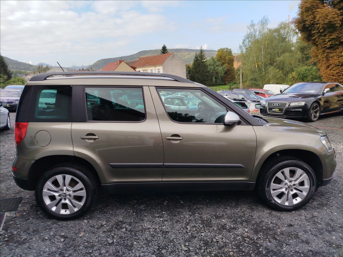 skoda-yeti-1-2-tsi-1-majitel-kuze-navi - 5