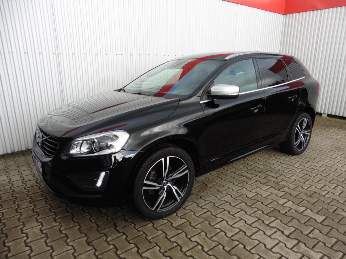 Volvo XC60 2.4 D5 R-Design AWD M/T Navi