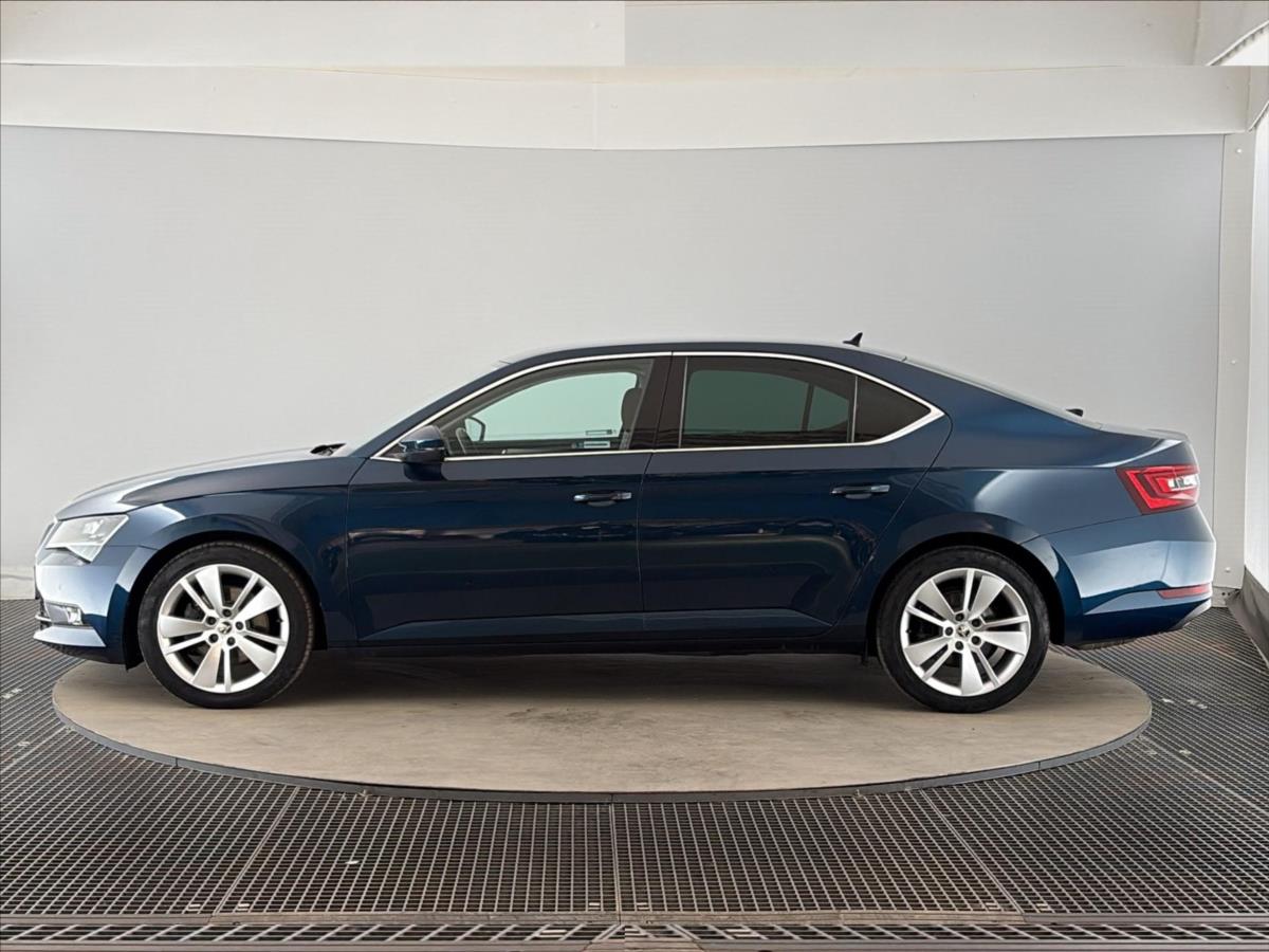 skoda-superb-1-5-tsi-ambition-plus - 2