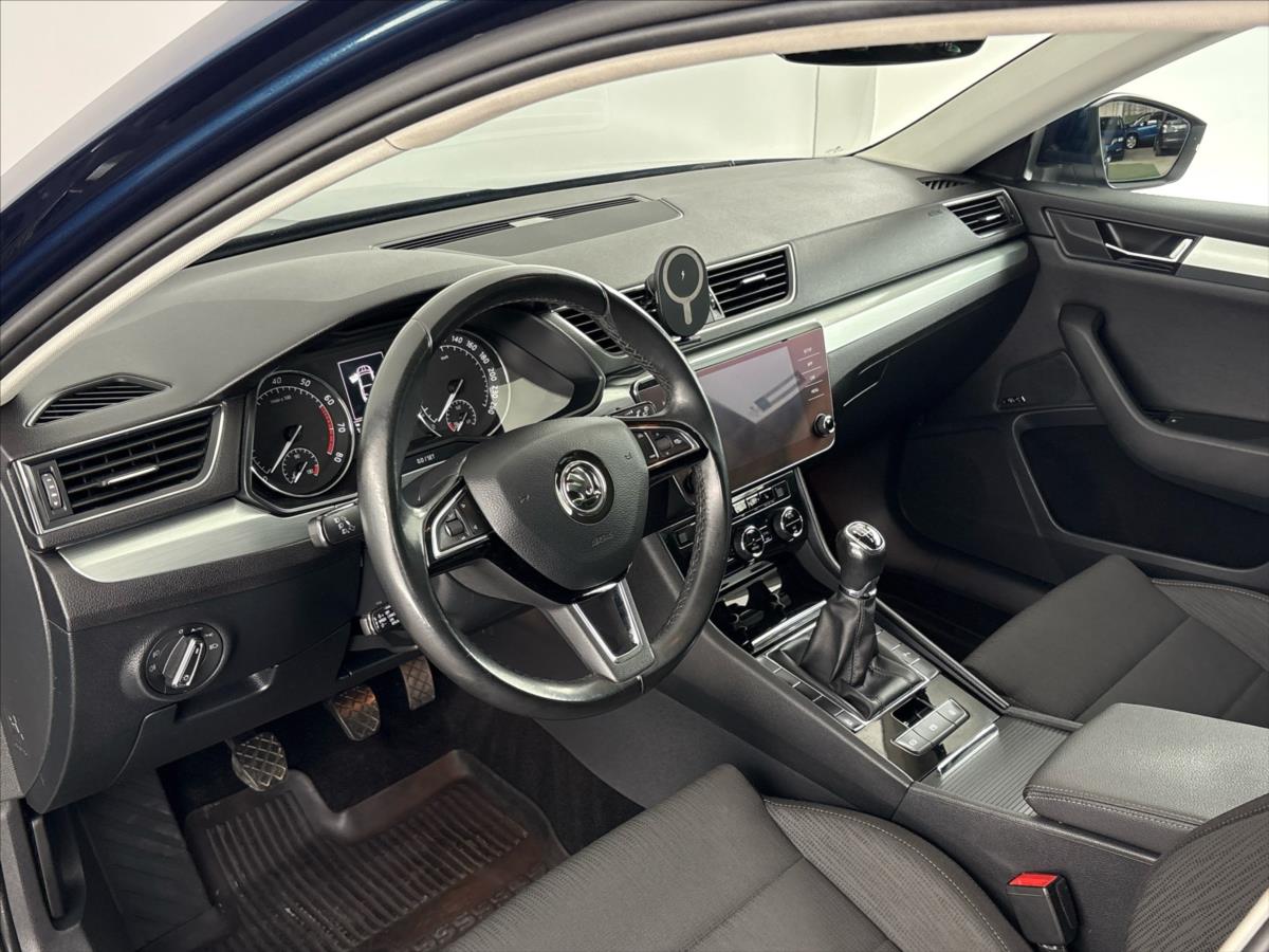skoda-superb-1-5-tsi-ambition-plus - 5
