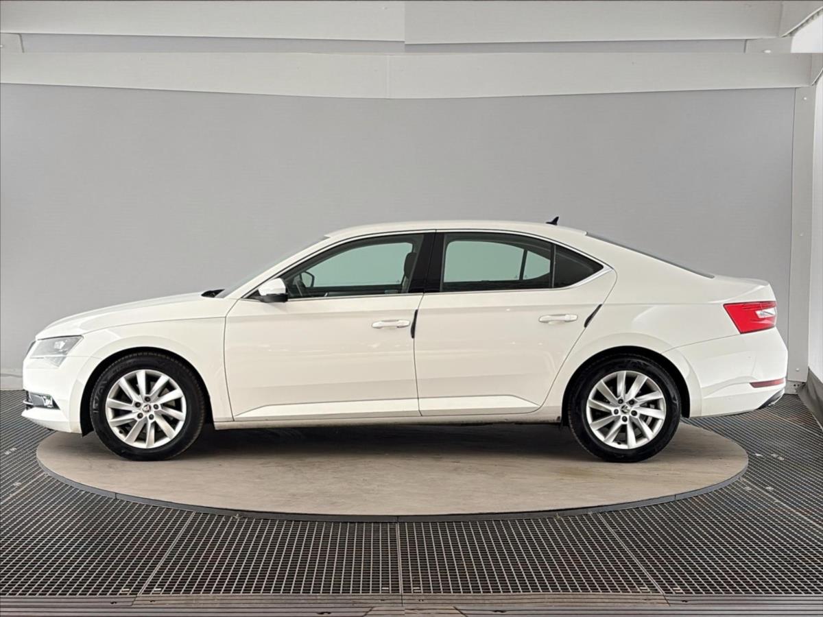 skoda-superb-2-0-tdi-ambition-6dsg - 2