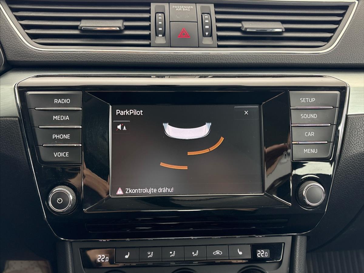 skoda-superb-2-0-tdi-ambition-6dsg - 9
