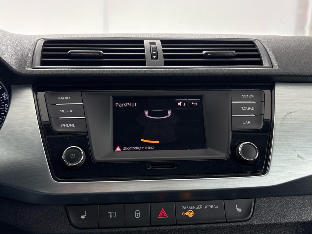 skoda-fabia-1-0-tsi-ambition-plus - 8