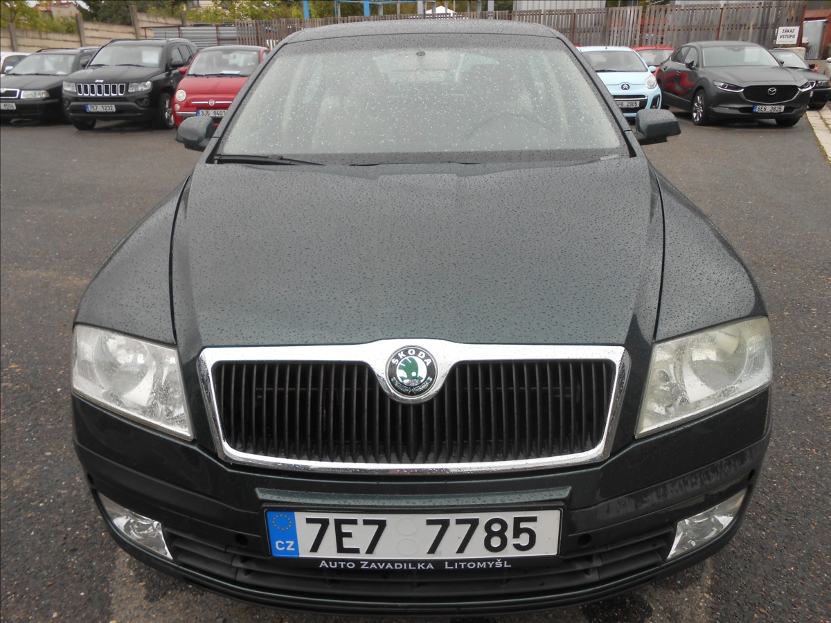 skoda-octavia-1-6-mpi-75kw-elegance - 1