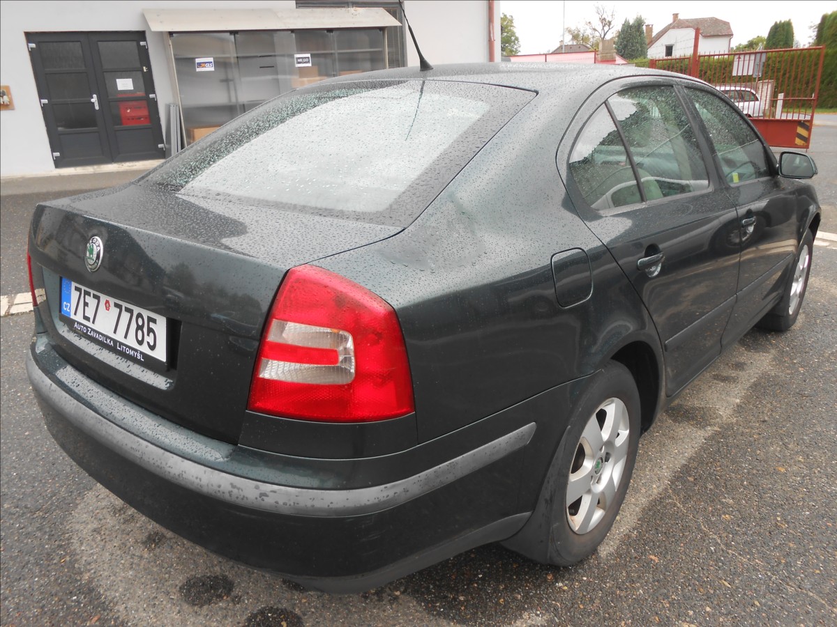 skoda-octavia-1-6-mpi-75kw-elegance - 5