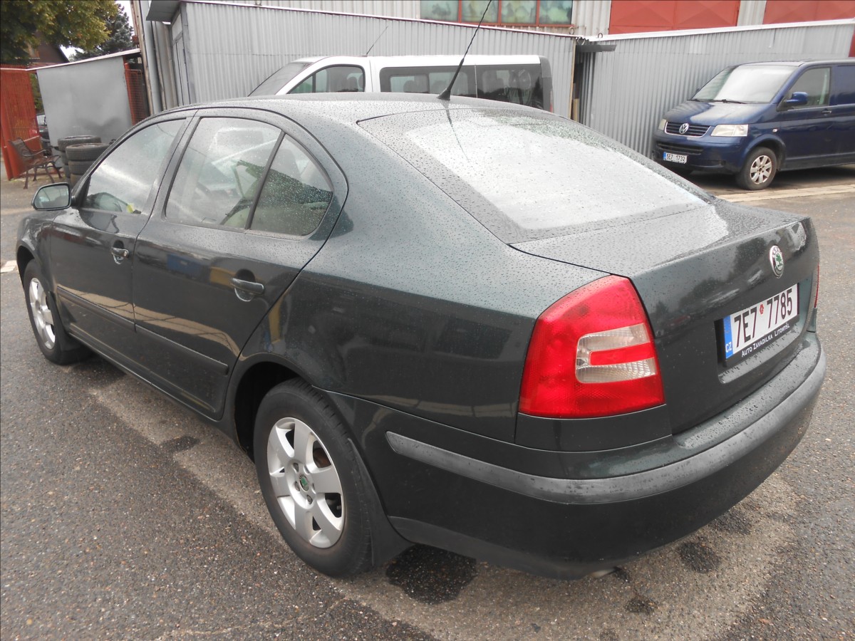 skoda-octavia-1-6-mpi-75kw-elegance - 7