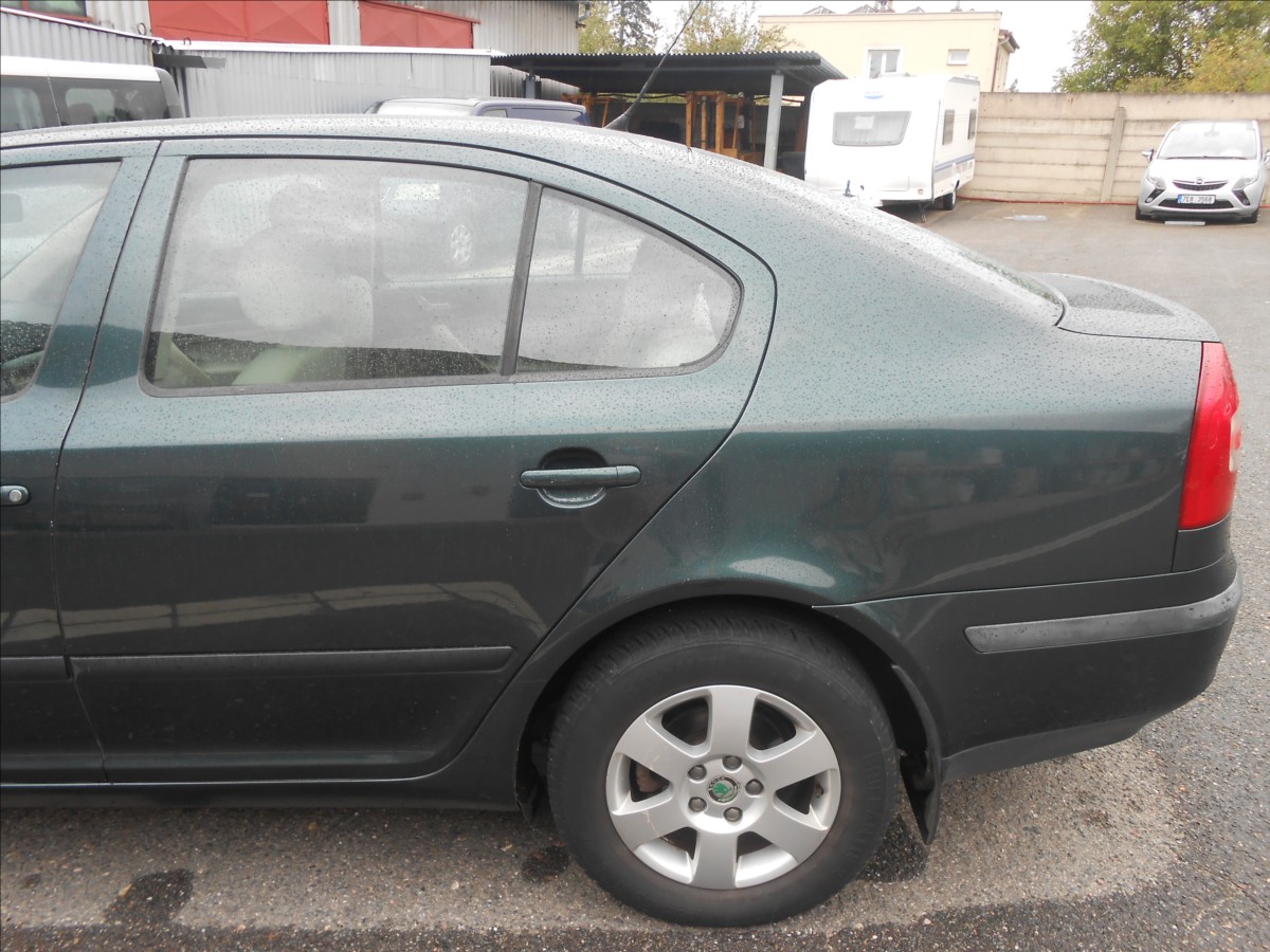 skoda-octavia-1-6-mpi-75kw-elegance - 8