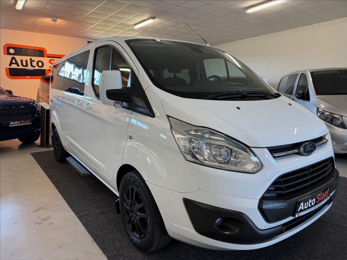 ford-tourneo-custom-2-2-titanium-l2-velky-servis - 1
