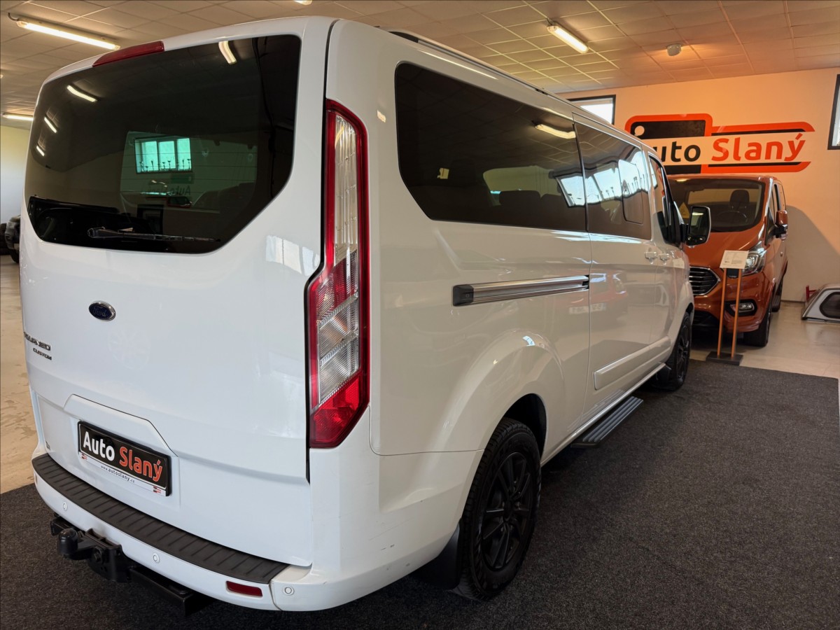 ford-tourneo-custom-2-2-titanium-l2-velky-servis - 5