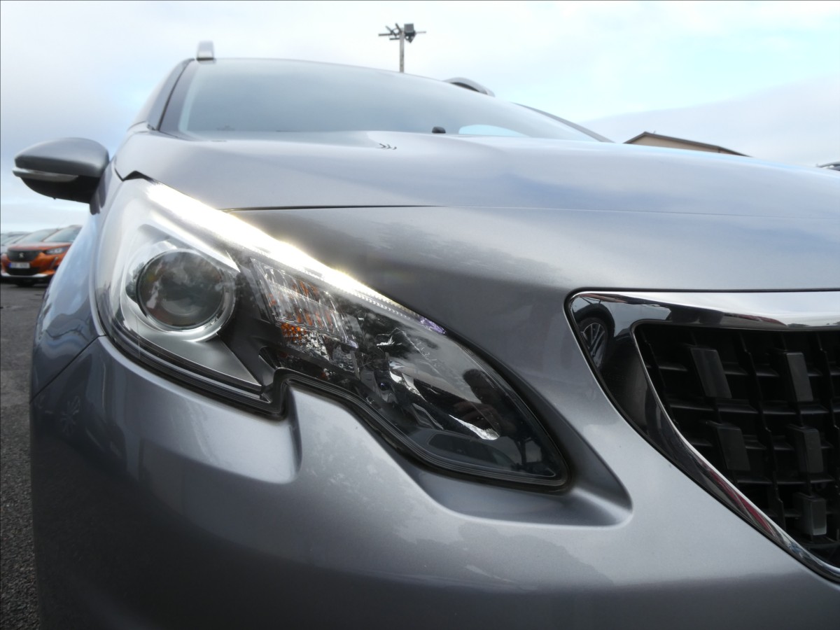 peugeot-2008-1-2-puretech-81kw-automat-cr - 4