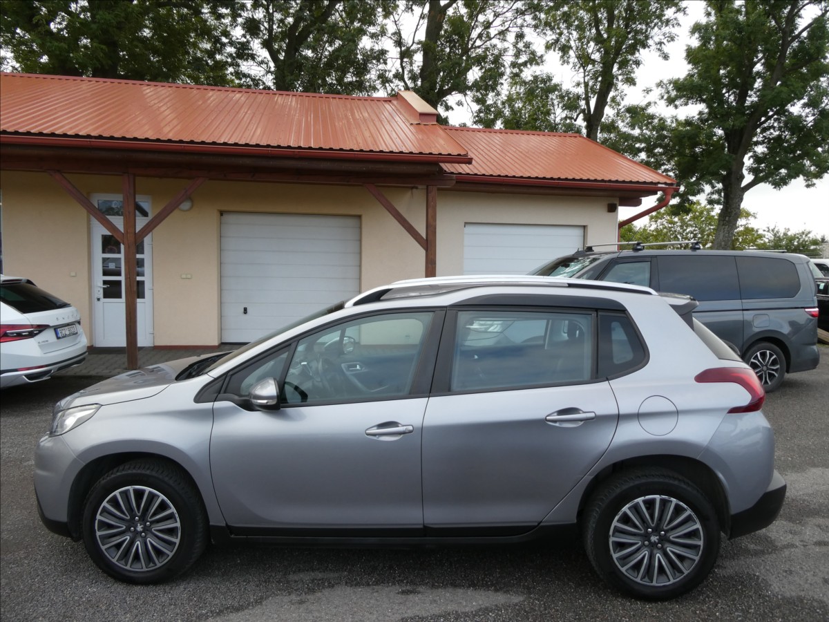 peugeot-2008-1-2-puretech-81kw-automat-cr - 5