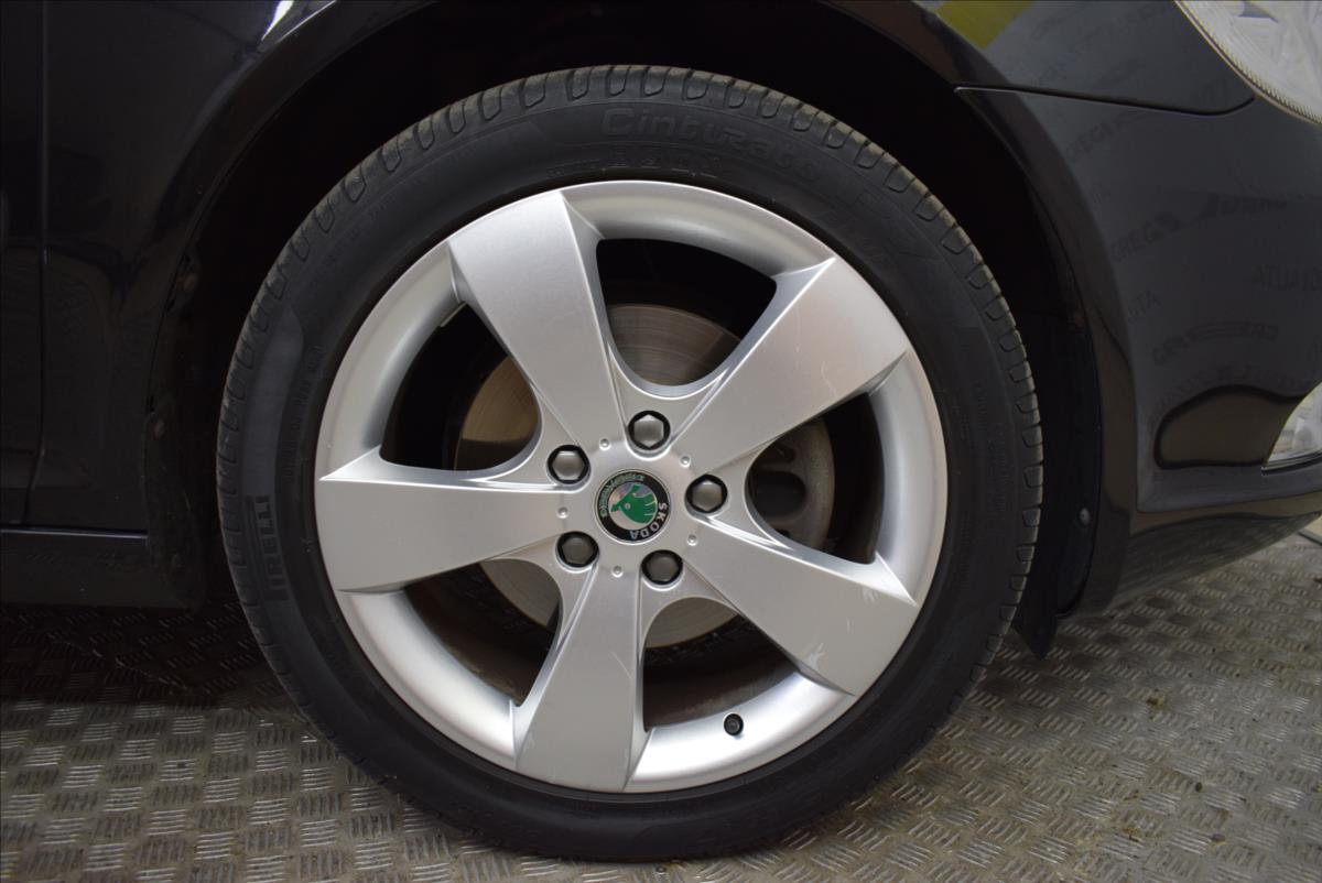 skoda-octavia-1-8-tsi-1-maj-pr-servis-skoda - 7