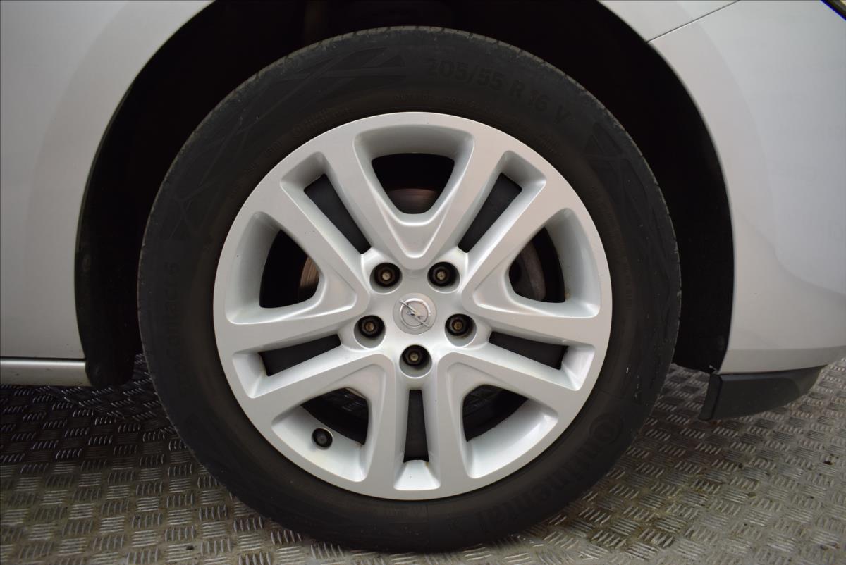 opel-astra-1-2-i-stav-noveho-vozu-po-stk - 7