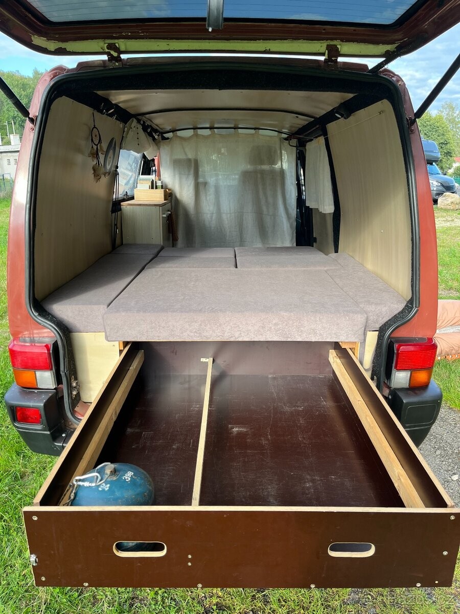 volkswagen-transporter-1-9-td-50-kw-1994-stk-9-26 - 8