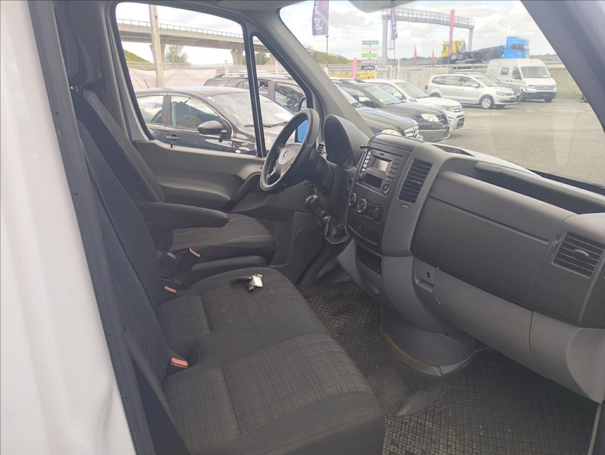 mercedes-benz-sprinter-2-1 - 7
