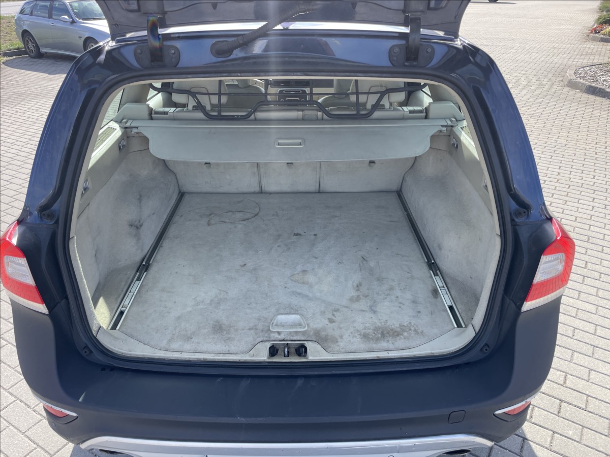 volvo-xc70-2-4-d4-awd-geartronic-polar-133kw - 8