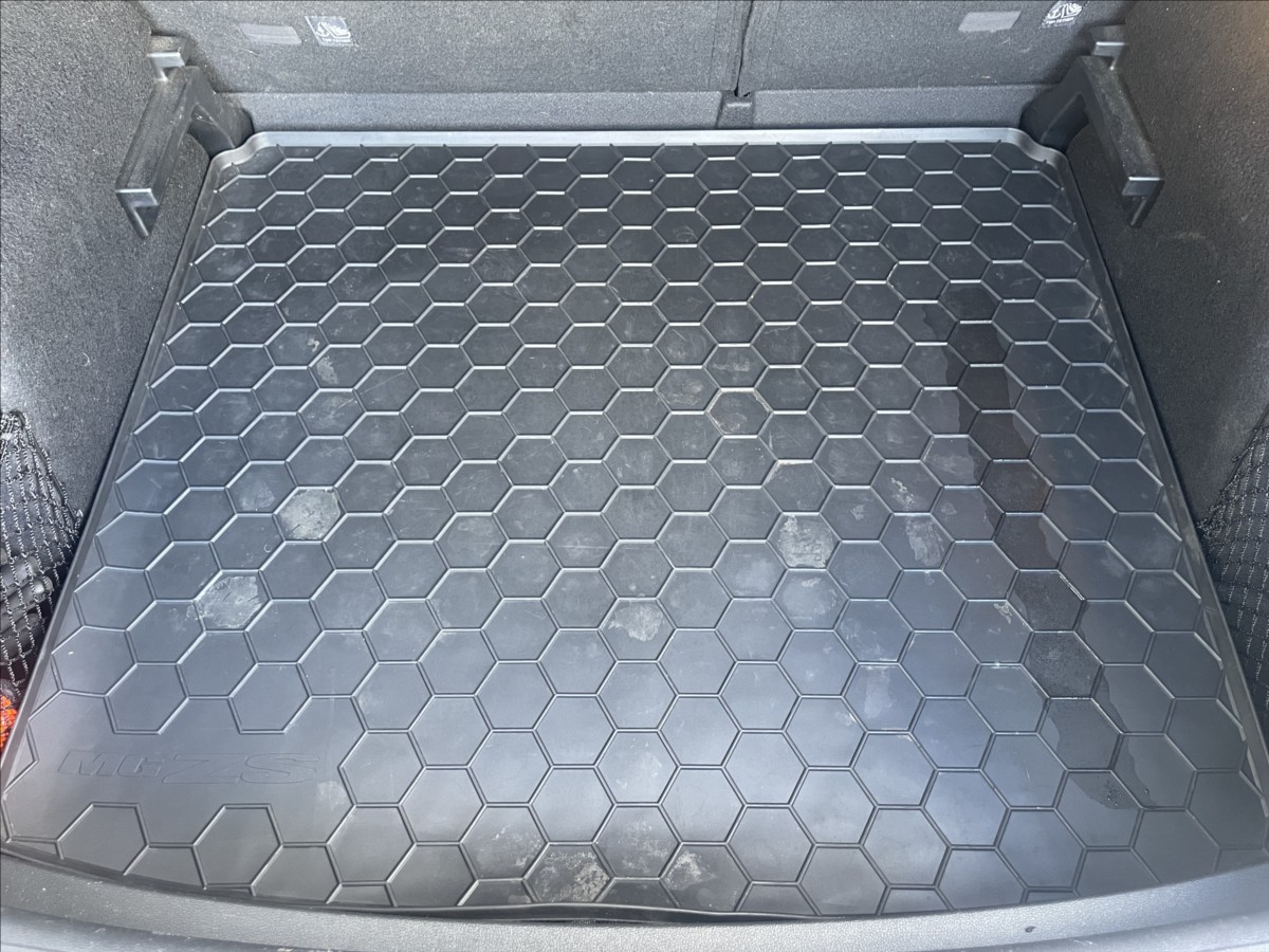 mg-zs-1-5-dvvt-essential-1-maj-cz - 8