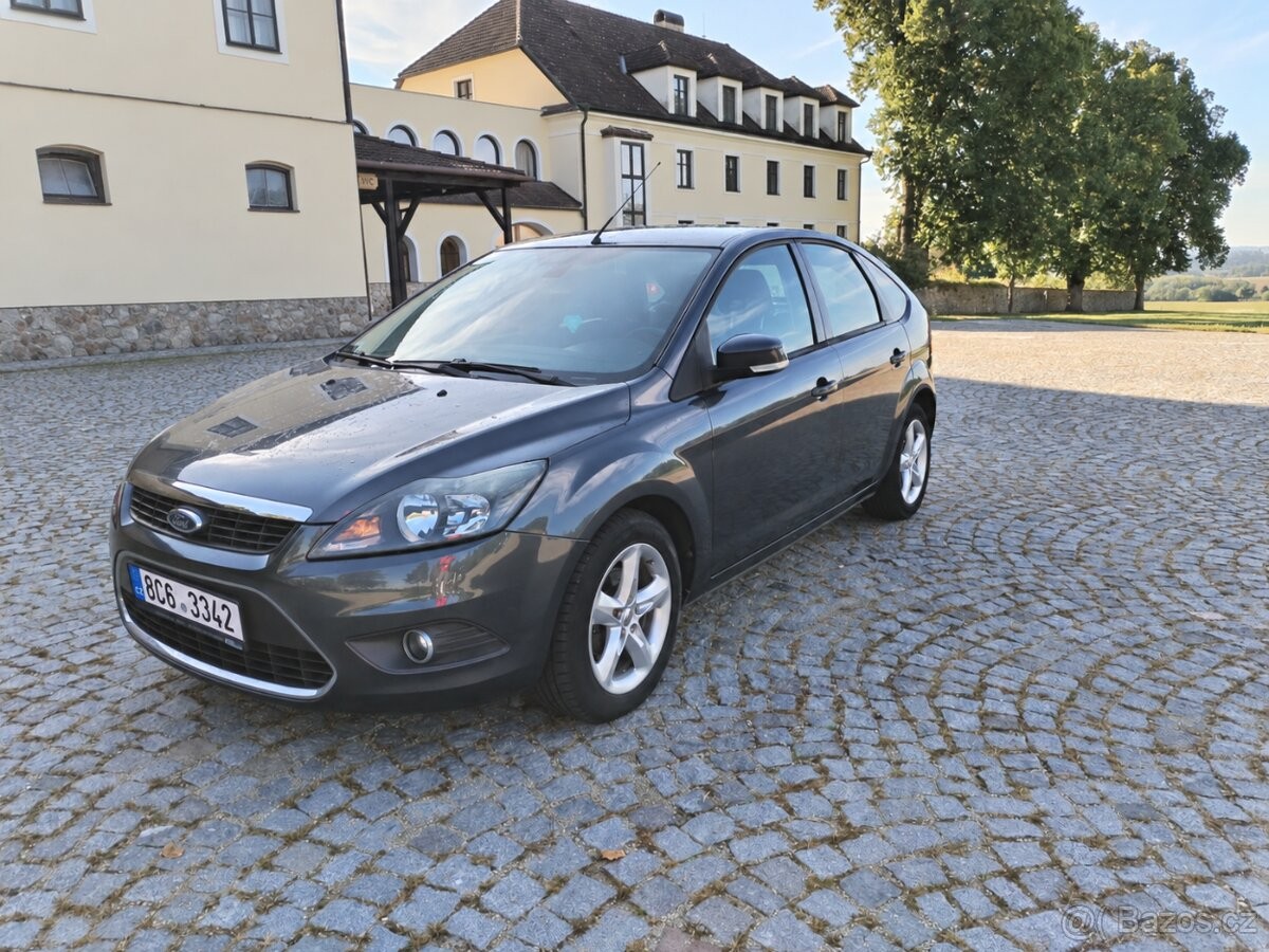 ford-focus-1-8-benzin-92-kw-rok-2010 - 1