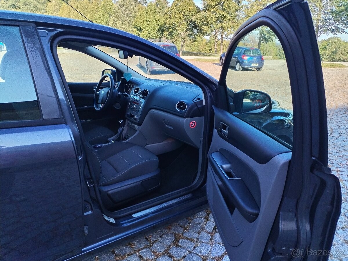 ford-focus-1-8-benzin-92-kw-rok-2010 - 9