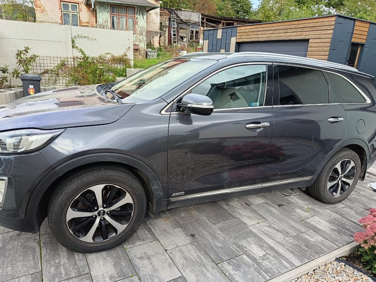 kia-sorento-2-2-tdi - 5