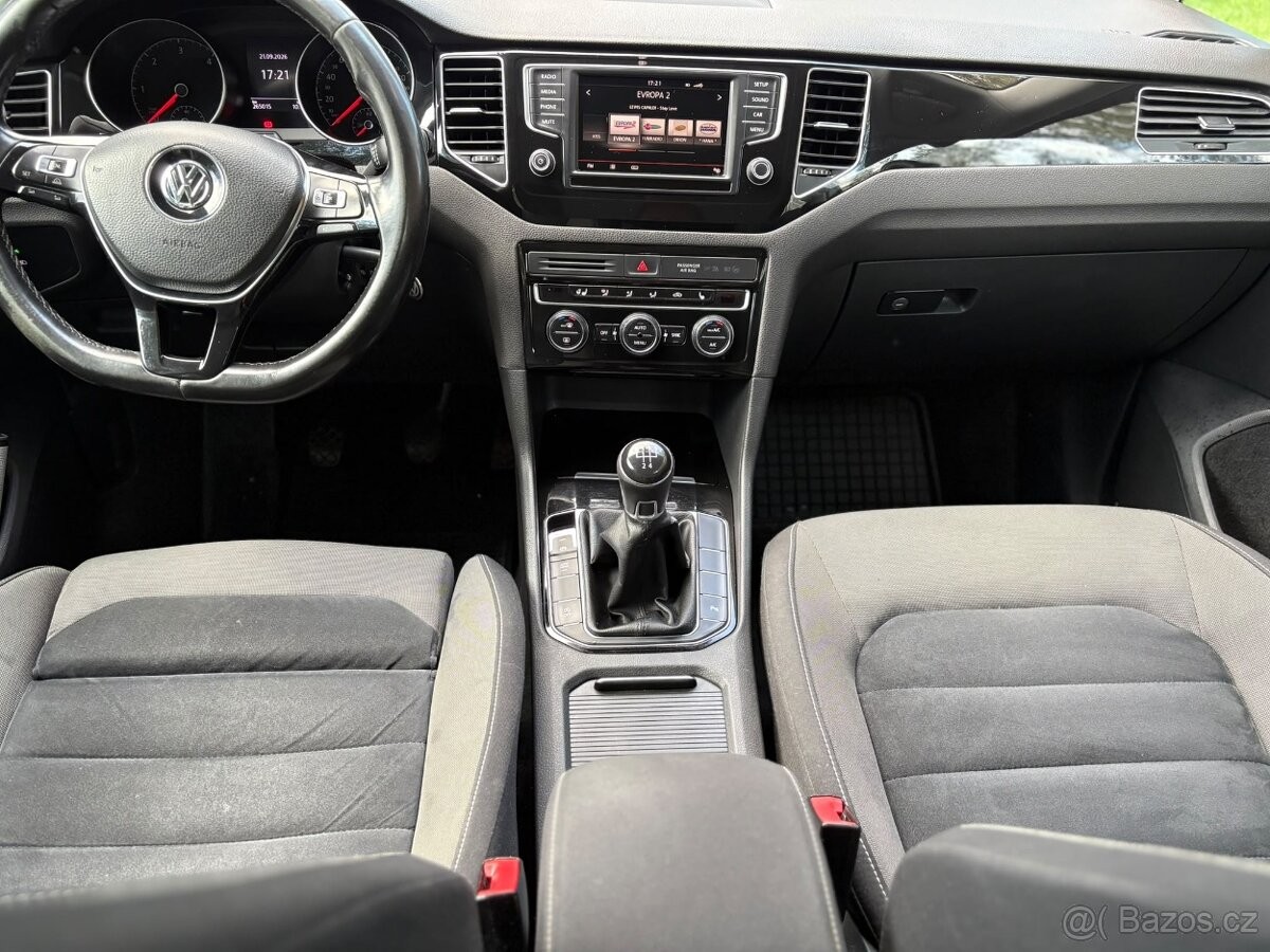 volkswagen-golf-sportsvan-1-6-tdi-81kw-highline-cr - 6