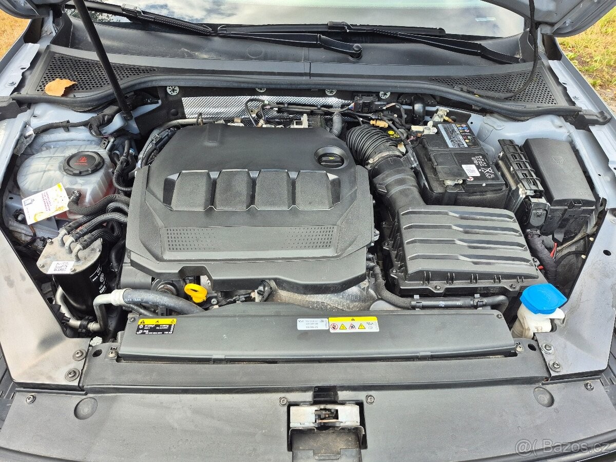 volkswagen-passat-2-0-110kw-r-2022-business-manual - 5