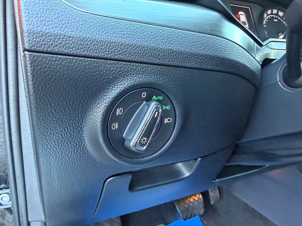skoda-superb-2-0-tdi-140kw-dsg - 9
