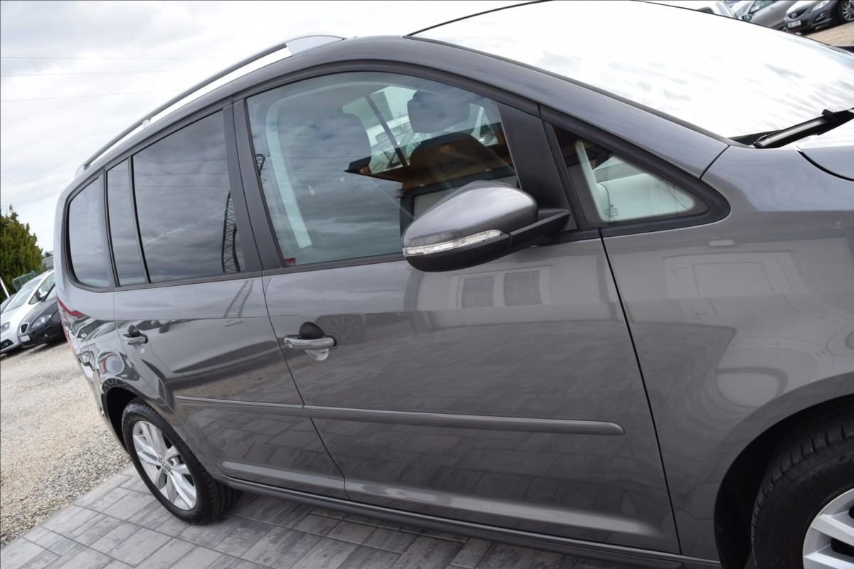 volkswagen-touran-1-6-tdi-77kw-bixenon-tazne - 4