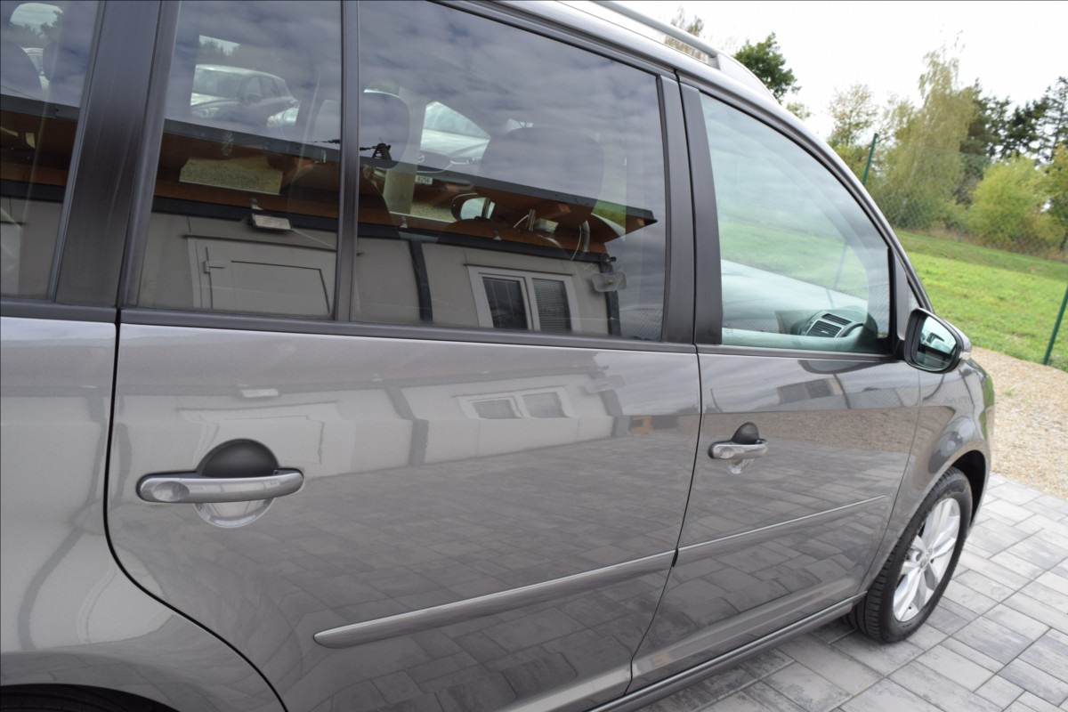 volkswagen-touran-1-6-tdi-77kw-bixenon-tazne - 6