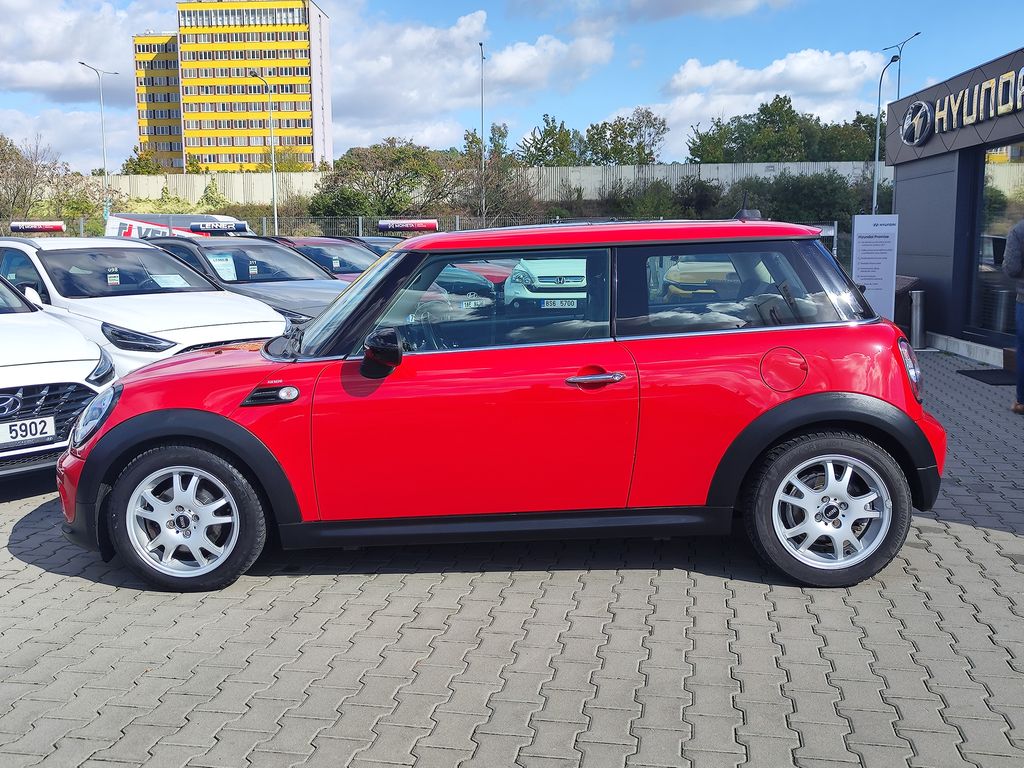 mini-cooper-1-6-90kw-pano-navi - 7
