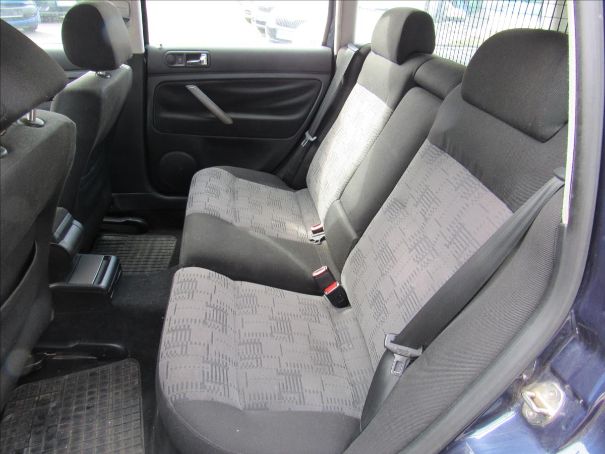 volkswagen-passat-1-6-i-74kw-combi - 9
