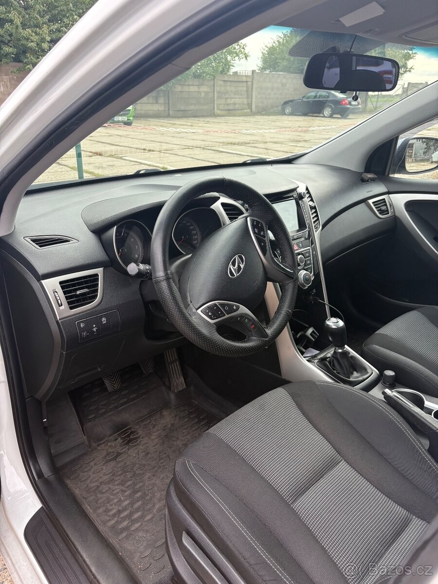 hyundai-i30-1-6-gdi-99-kw-2017 - 6
