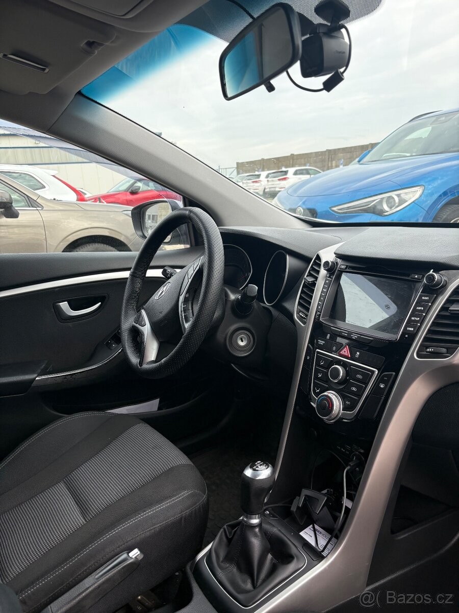 hyundai-i30-1-6-gdi-99-kw-2017 - 7