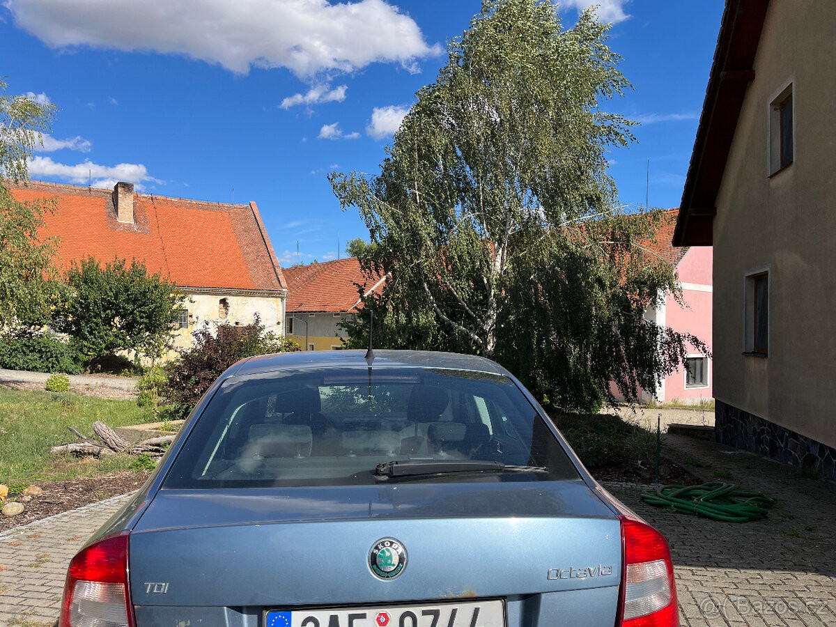 skoda-octavia-1-6-tdi-77kw - 1