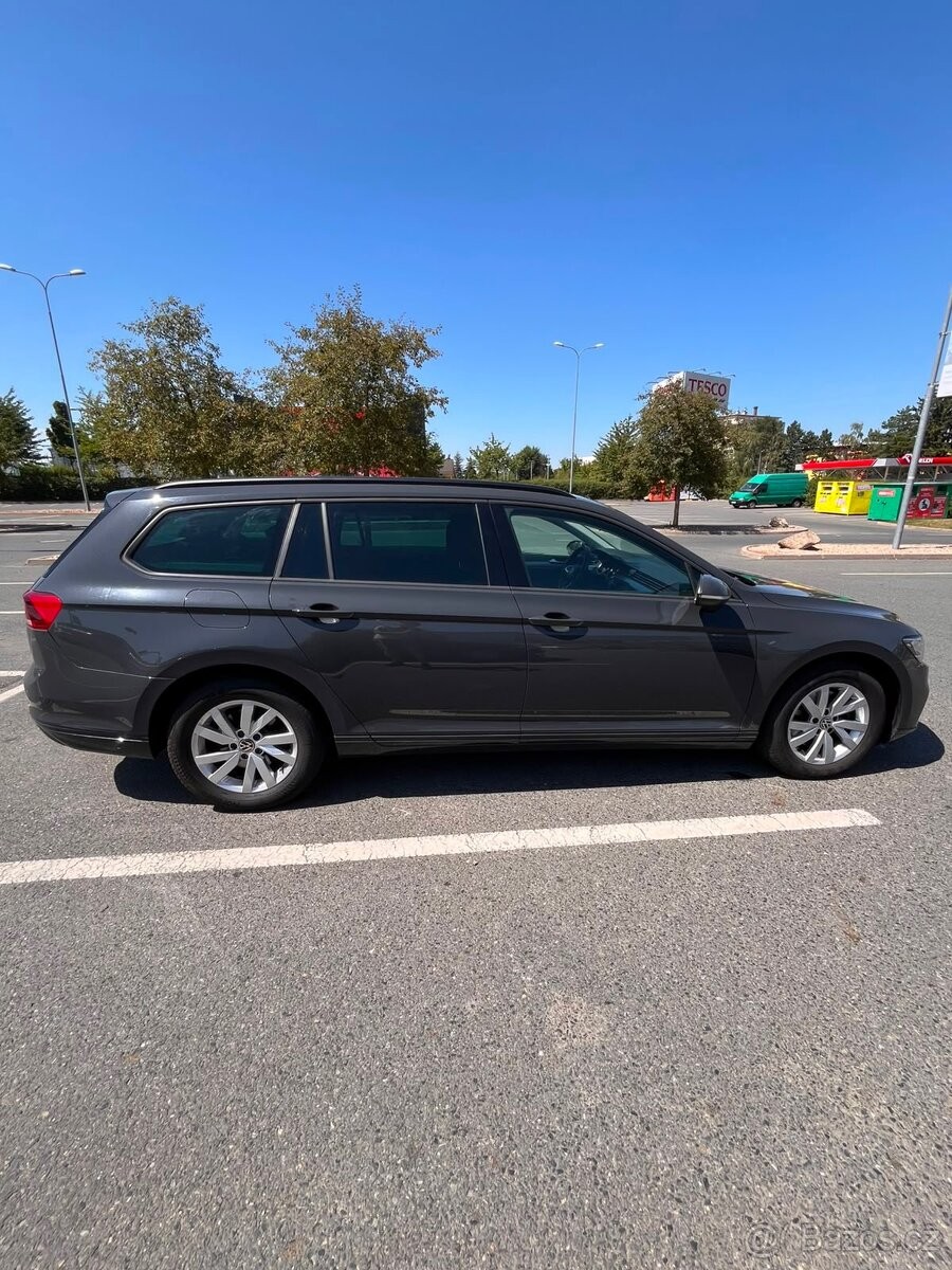 volkswagen-passat-2-0-tdi-dsg-12-2021 - 9