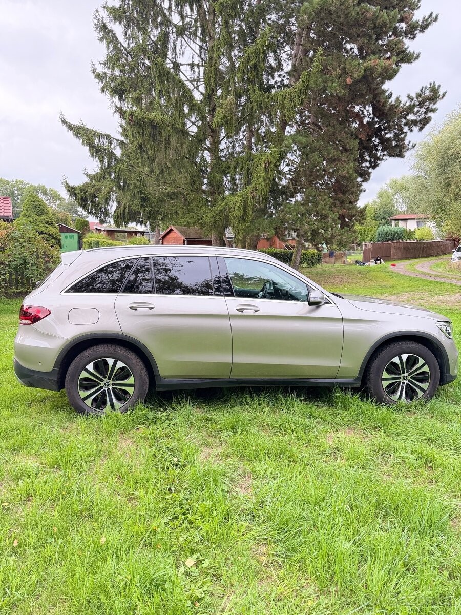 mercedes-benz-glc-2-0-220-d-4matic-2022 - 3