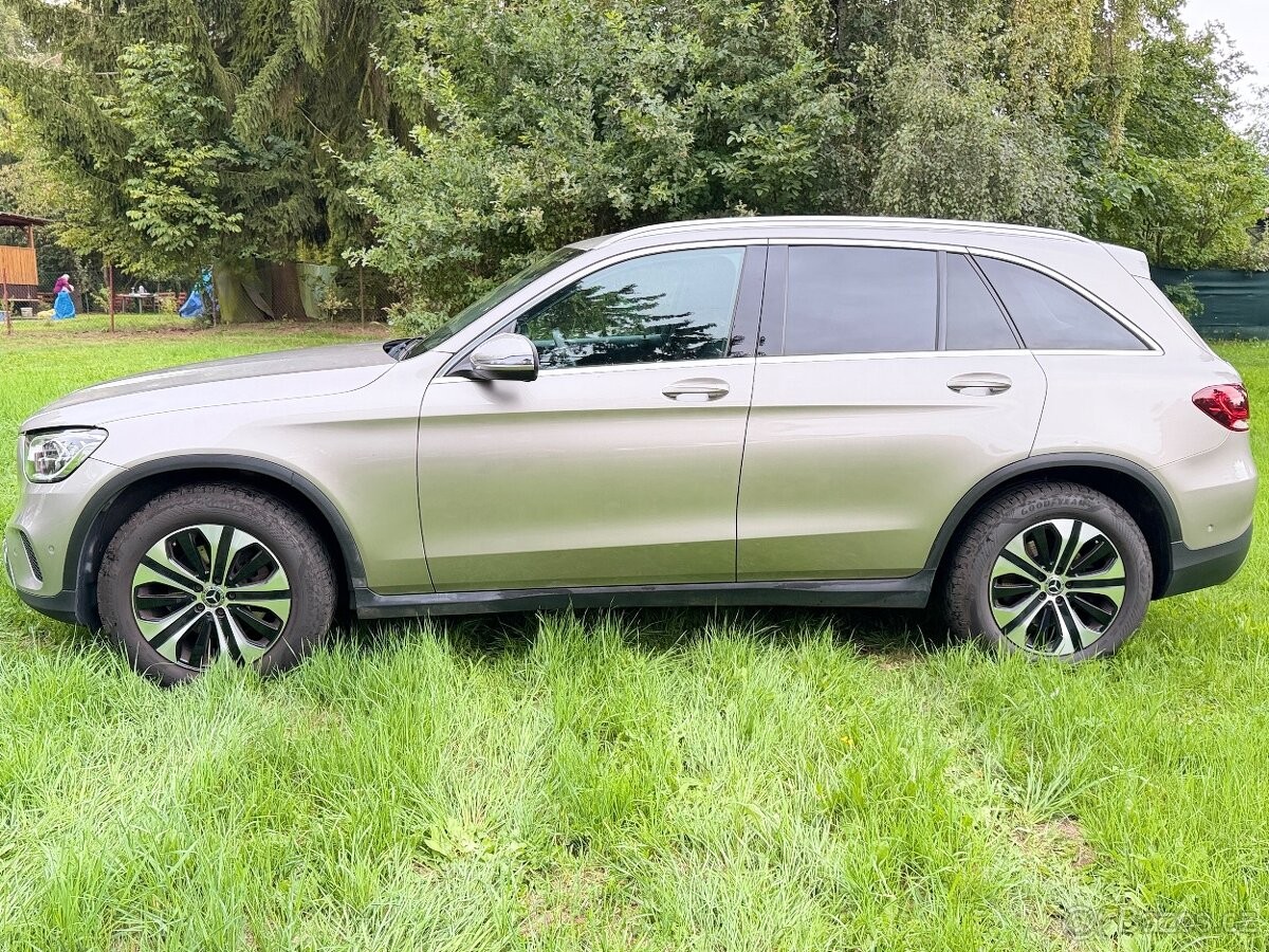 mercedes-benz-glc-2-0-220-d-4matic-2022 - 4