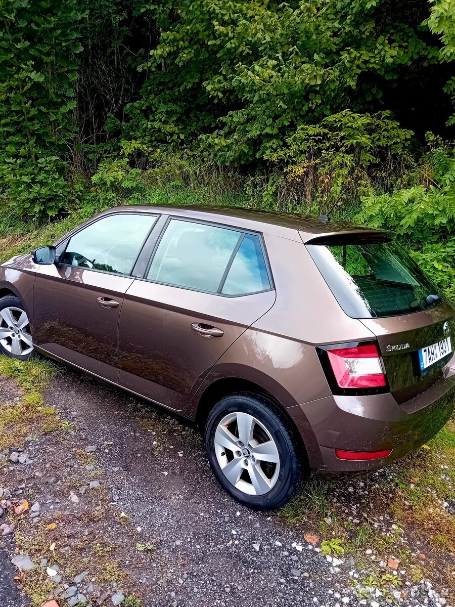 skoda-fabia-1-0 - 2