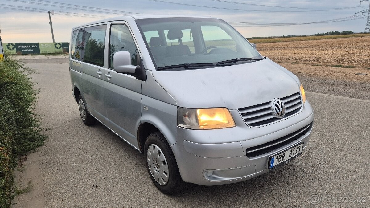 Volkswagen Caravelle 2,5   T5
