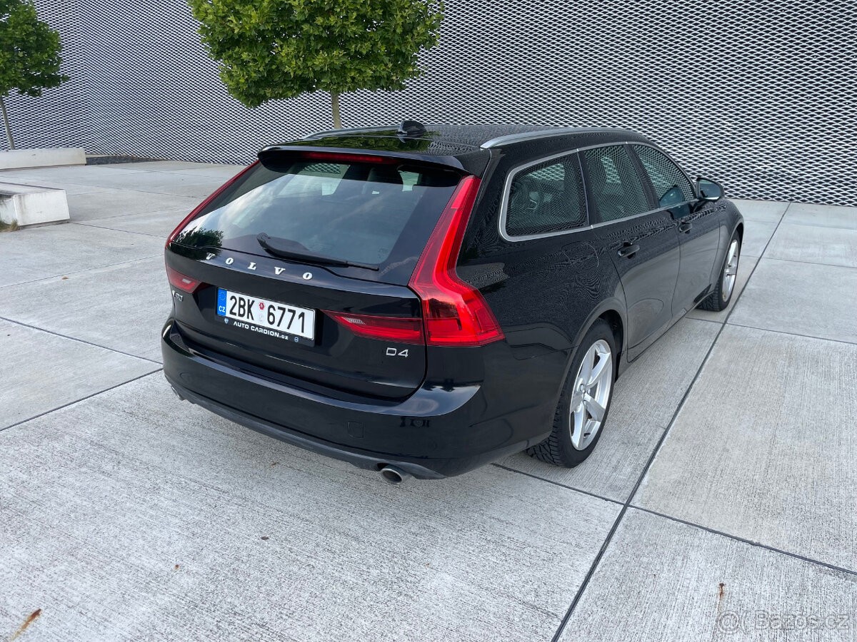 volvo-v90-2-0-145kw-automat-93-400-km - 1