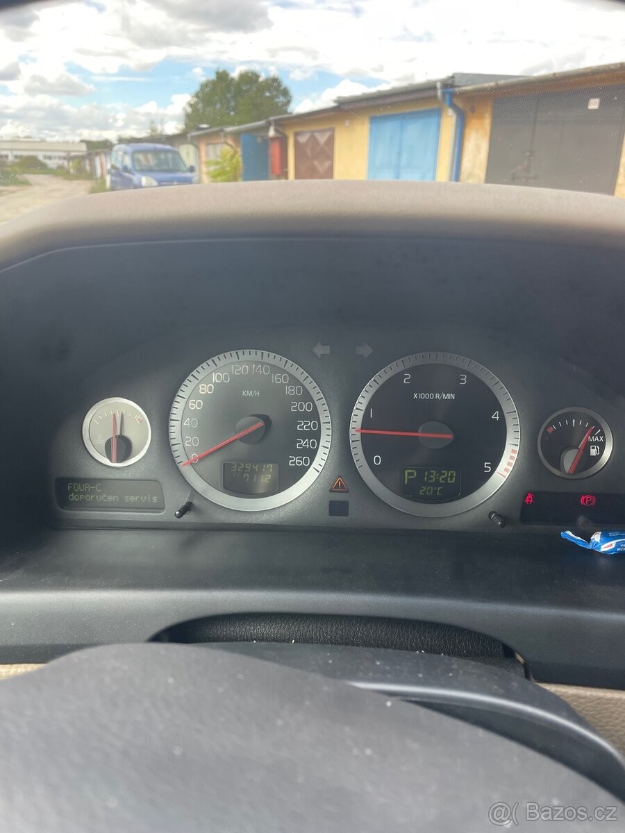 volvo-xc70 - 3
