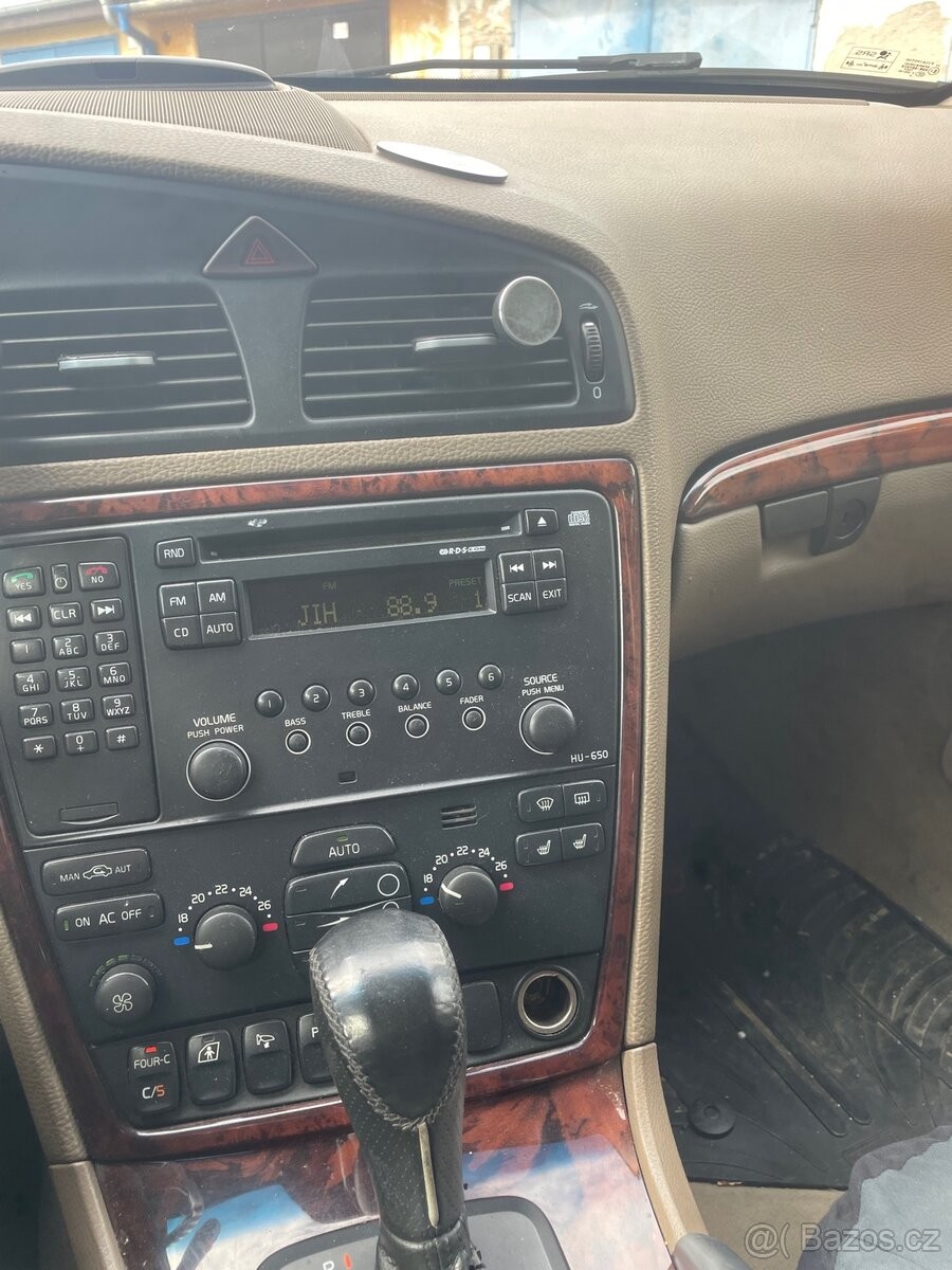 volvo-xc70 - 4