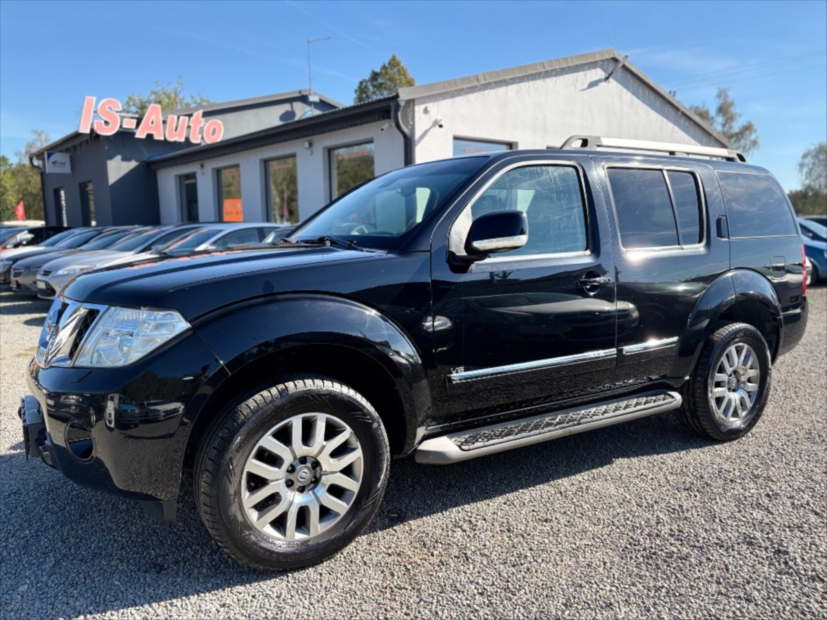 Nissan Pathfinder 3,0 DCi V6 24V 4x4 nový olej v převodovce